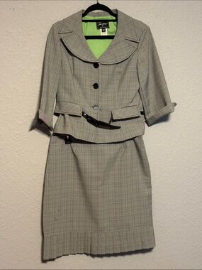 Sweet Suit Vintage 2-Pc Grey Glen Plaid & Lime Green Accent Skirt Suit 12P